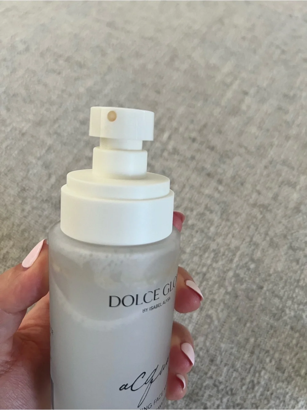 Dolce Glow Aqua Hydrating Face Mist